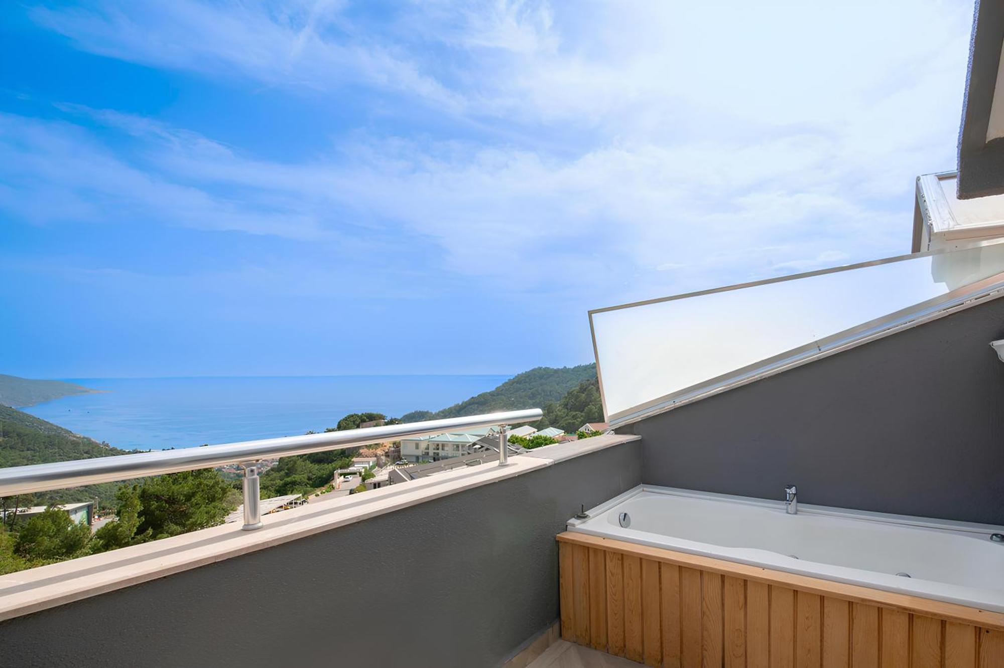 Hotel Ramada By Wyndham Fethiye Oludeniz Adult Only Exteriér fotografie